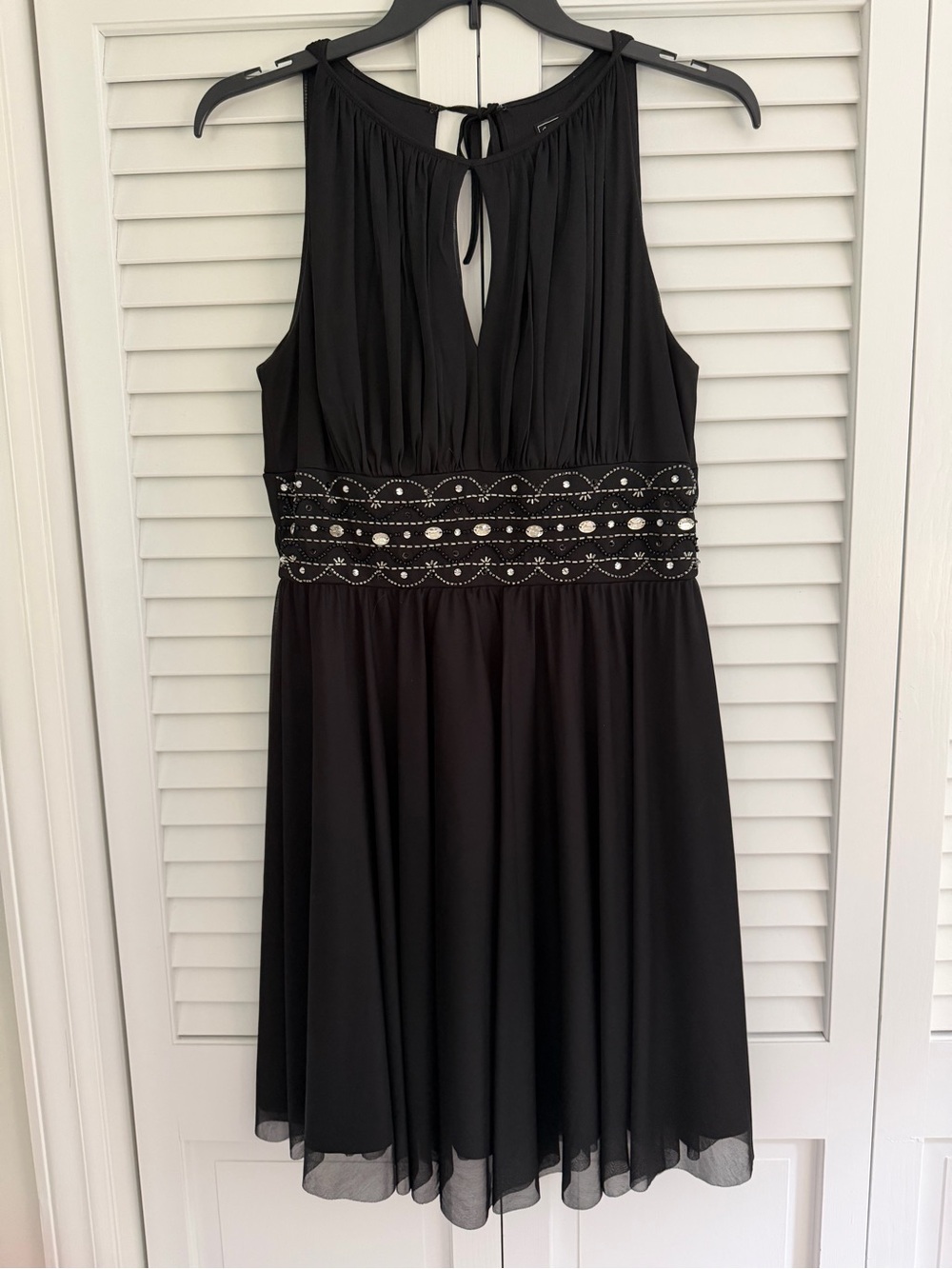 Jessica Howard Black Sleeveless Beaded Waist Cocktail Dress